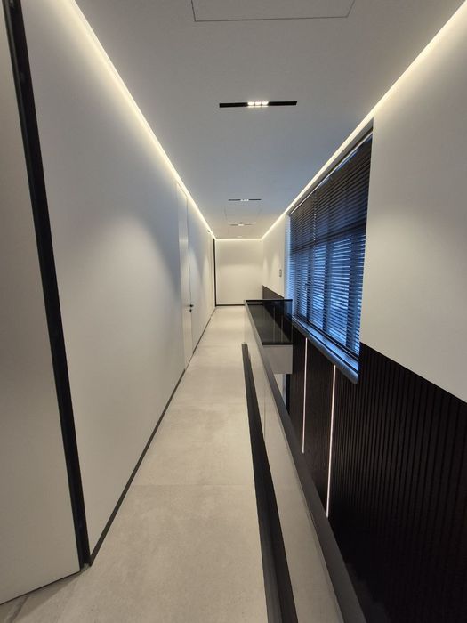 Продам VIP дом в городе! Умный дом! Бассейн! Гараж! Бомбоубежище!