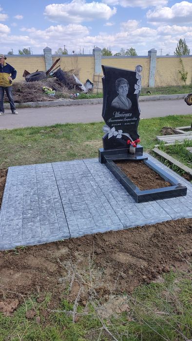 Гранитные памятники от 7000гр