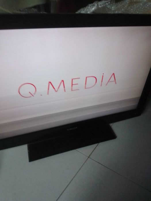 Televisão HDMI TV, Q-Media, 105 cm.