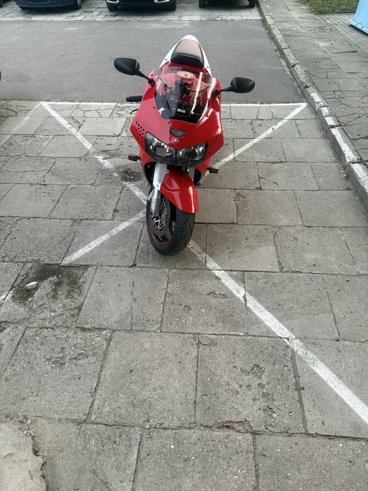 Honda CBR 900/919 sc33 polift, super stan, zamiana