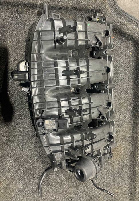 Впускной коллектор  Jetta MK6 MK7 PASSAT GOLF ATLAS Разборка