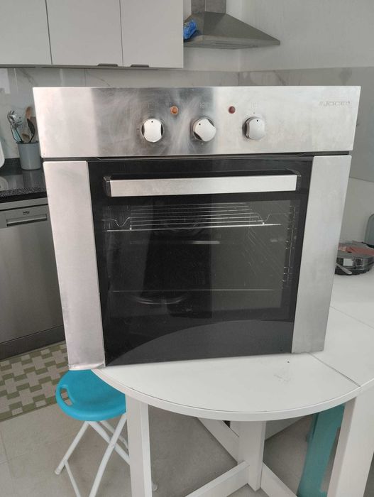 Forno de Encastre da marca Jocel em boas condições