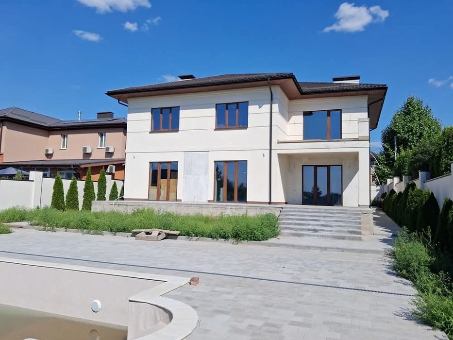 Продам дом под отделку Новоалександровка