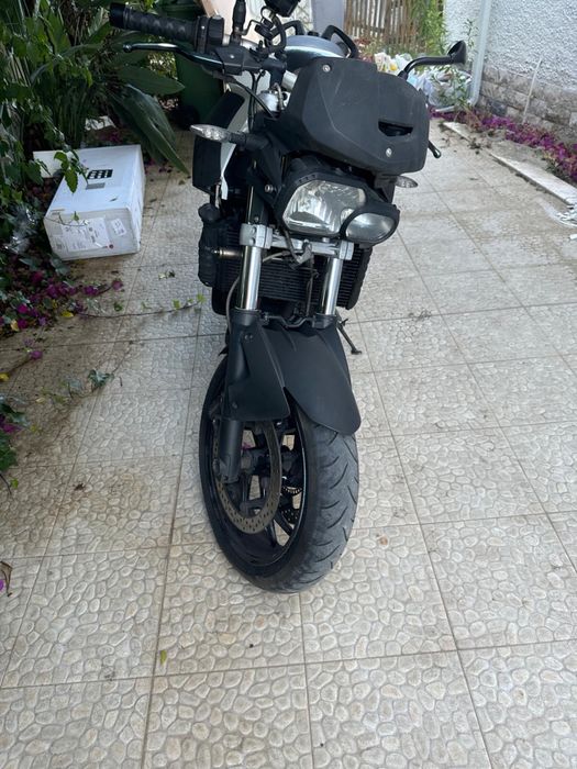 Mota   Branca/ preto BMW F800R