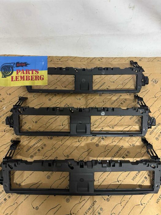 Audi A4 b9 кріплення радіатора направляюча кронштейн Ауді А4 Б9