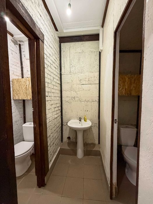 Комерція Буча великий цоколь ЖК "Паркова Оселя" поряд Бучанський Парк