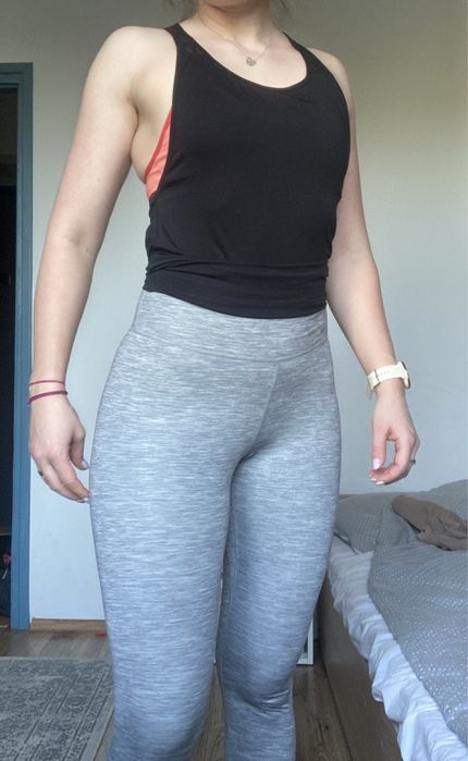 Koszulka sportowa top bershka xs s czarny