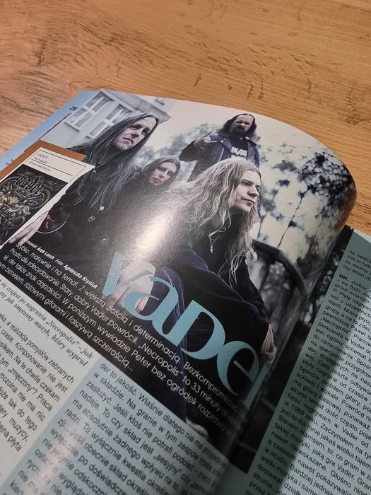Metal Hammer 8/2009 - Vader, Plakaty: Saxon i Riverside