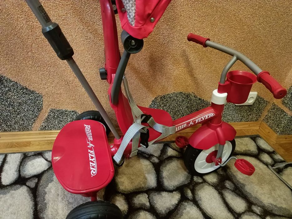 Трьохколісний велосипед Radio Flyer
