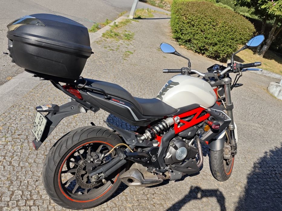 Vendo Moto Benelli BN302 de 2016 com  35711kms