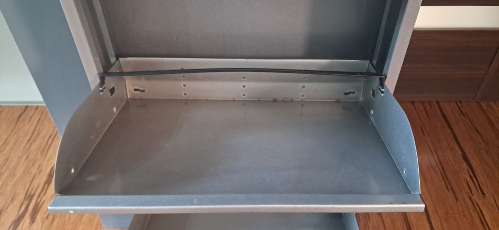 Szafka na buty metalowa