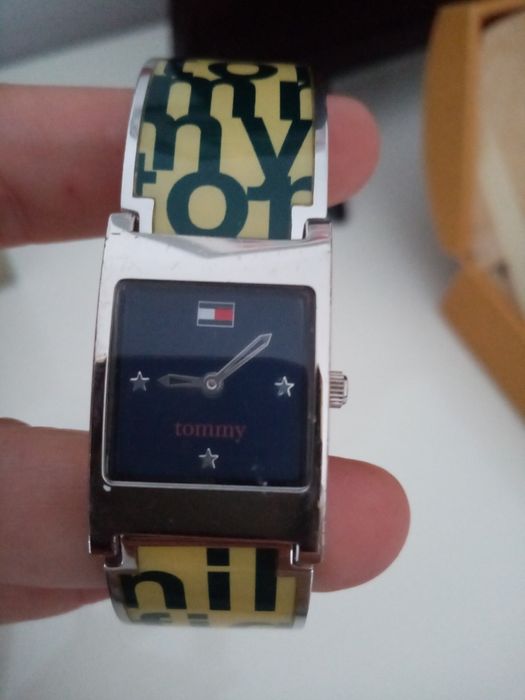 Relógio senhora da Tommy Hilfiger bonito e exclusivo.