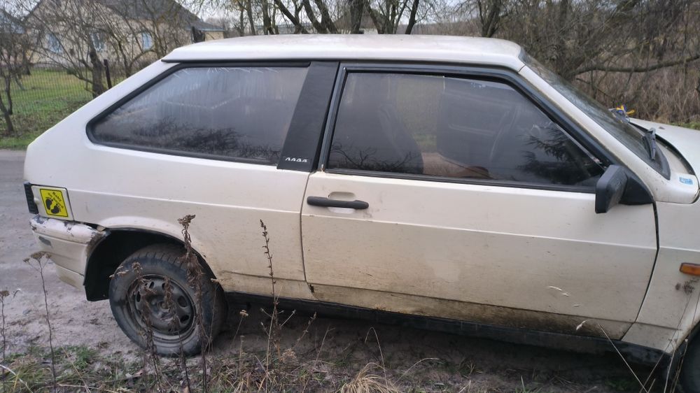 лада 8  з документами  20 тисяч грн