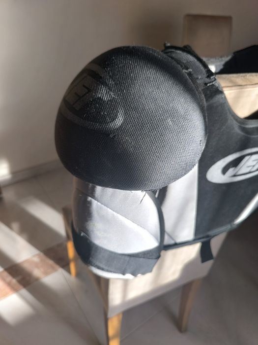 Hóquei patins - colete Jet reforçado