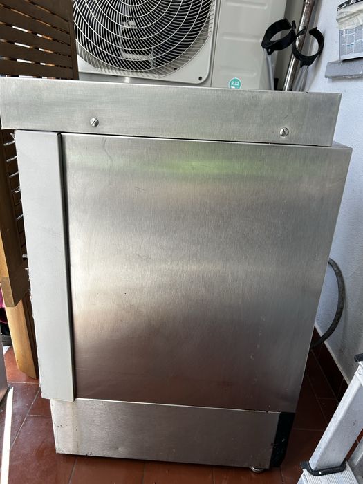 Máquina profissional de lavar copos – Omniwash DUE A-Q