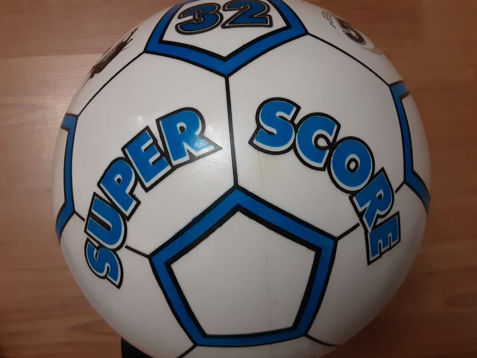 Мяч фирмы Super Score.