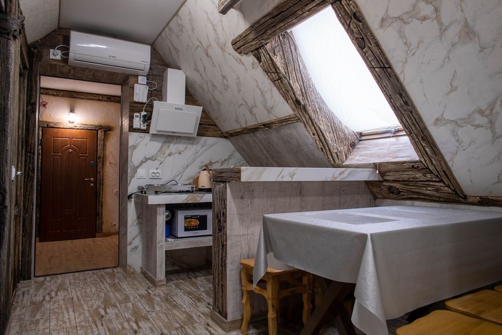 Три кімнатна в центрі старого міста.