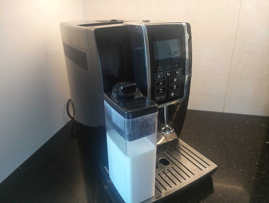 Ekspres ciśnieniowy DELONGHI DINAMICA ECAM 350.55 B