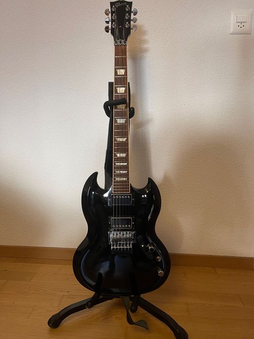 Gibson SG Diablo Tremolo 2012 – Guitarra elétrica, com estojo incluído