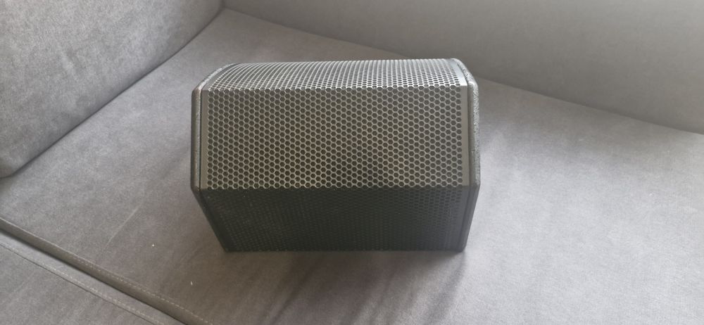 Monitor  odsłuchowy db technologies  Fmx10