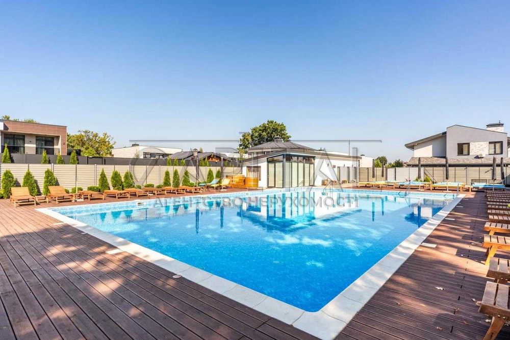 Продажа дома с бассейном, Гнедин, КГ River Island