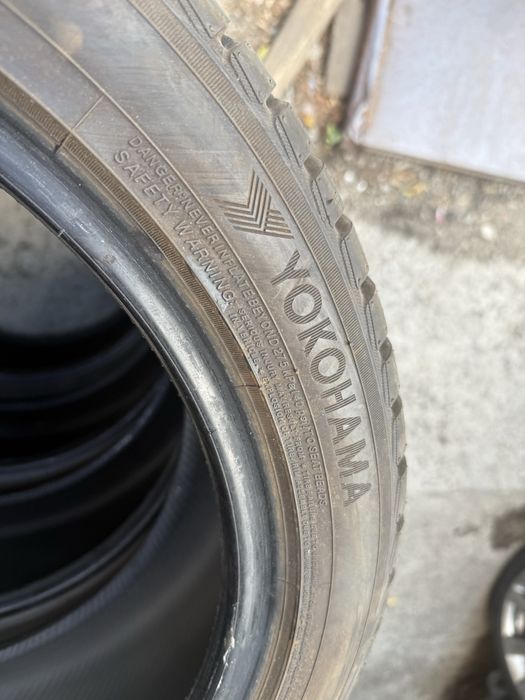 215/45/18 Yokohama