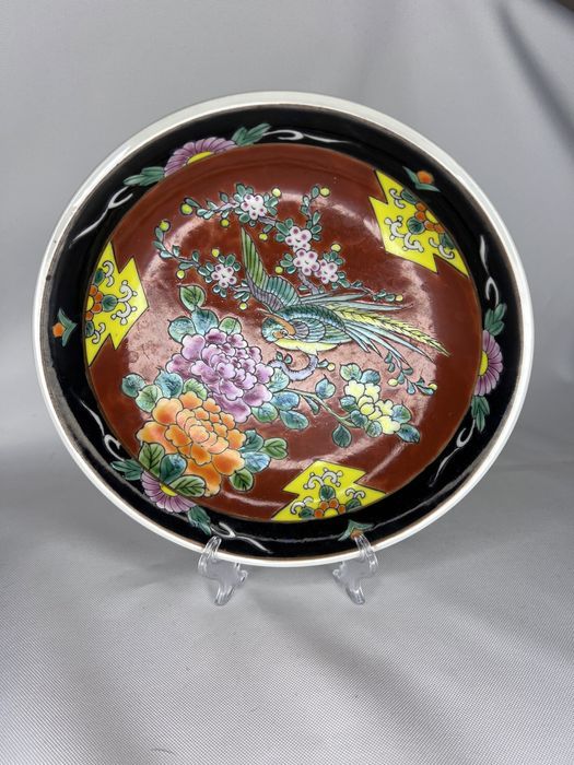 Japoński głęboki talerz z ptakiem Chinoiserie czerwony
