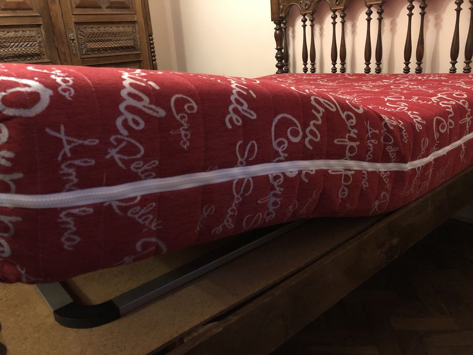 Colchão articulado com vibromassagem