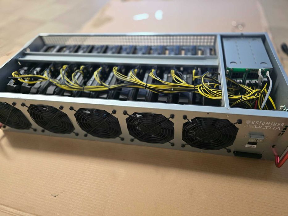 Vendo Rigs Octominer X8 e X12 para Mineração