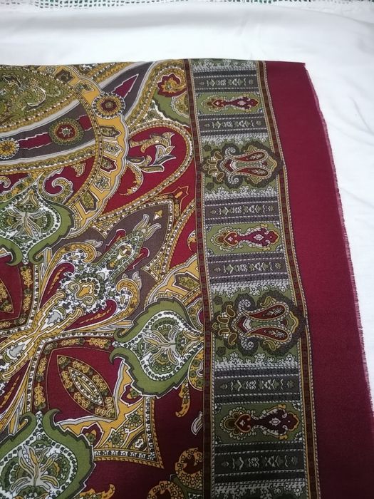 Lenços antigos de cabeça