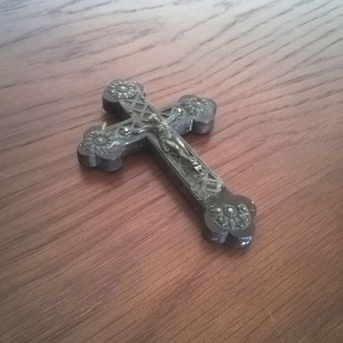 Arte sacra: Crucifixo com Jesus Cristo