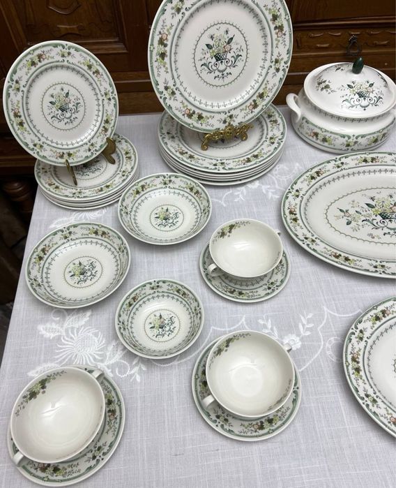 Royal Doulton Provancal розкішний англійський сервіз