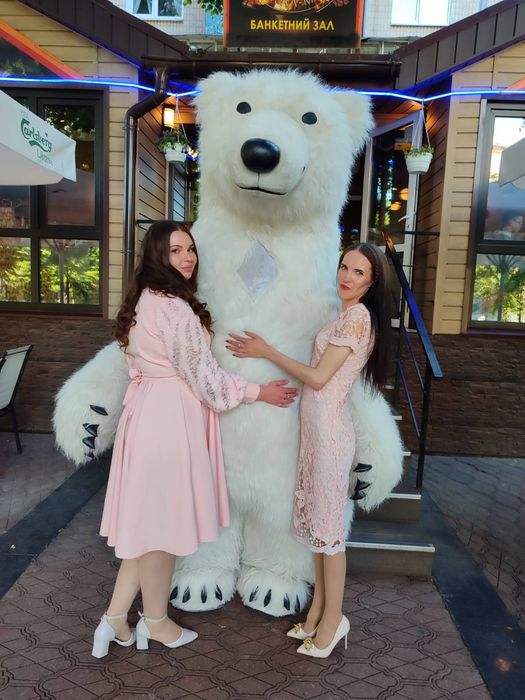 Поздравление Белого и Розового Медведя аниматор Киев и область.