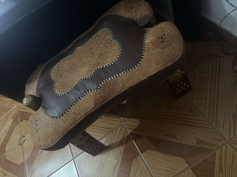 Conjunto de 2 bancos decorativos