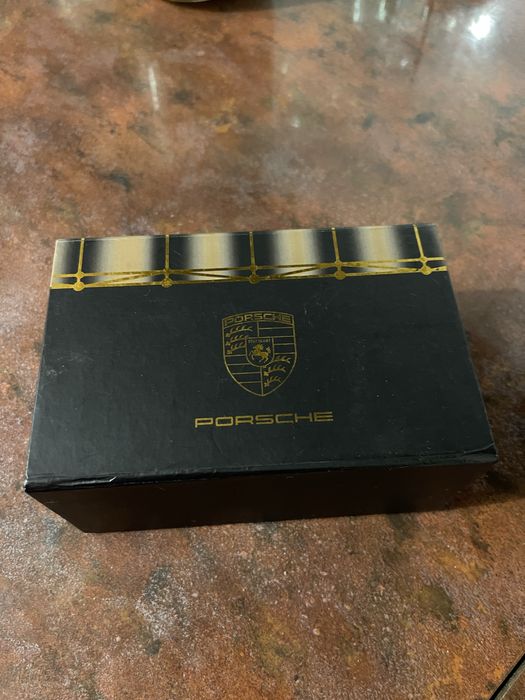 Смартфон Porsche.