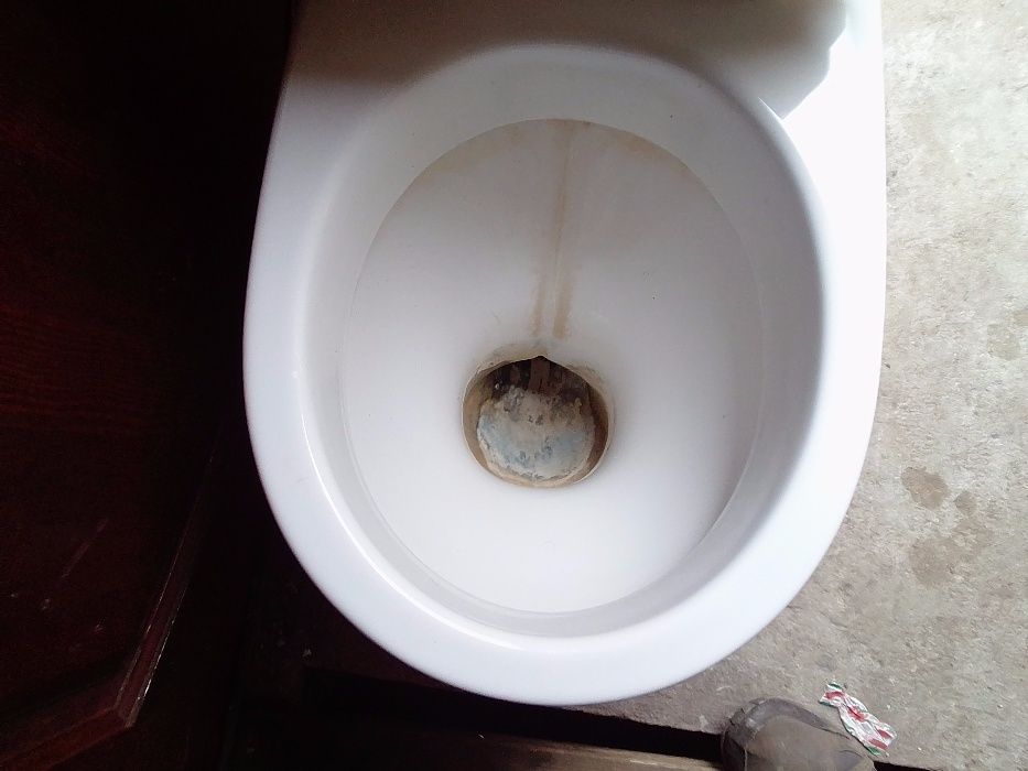 Унитаз с сиденьем строительный унитаз бу плюс гофра бу в подарок