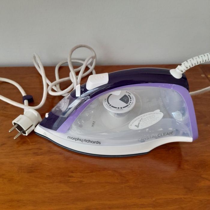 Ferro engomar com vapor