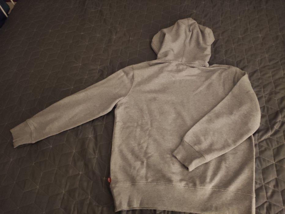 Nowa klasyczna bluza Levi's XS