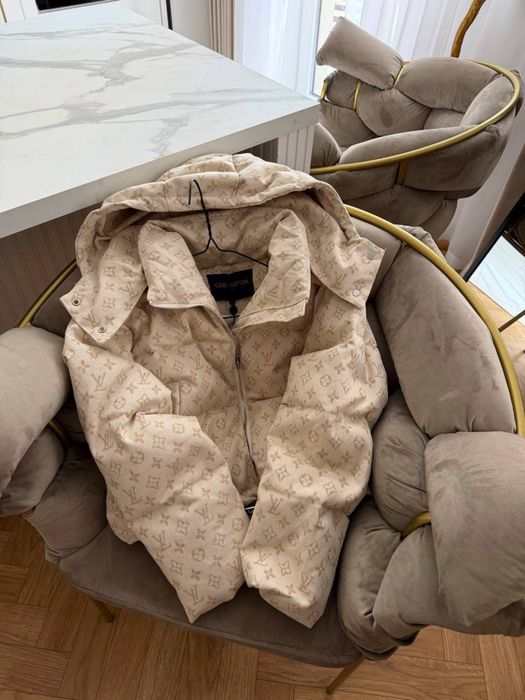 Куртка в стилі бреду LV