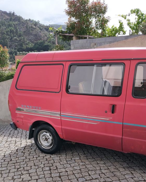 Nissan Vanette 6 lugares