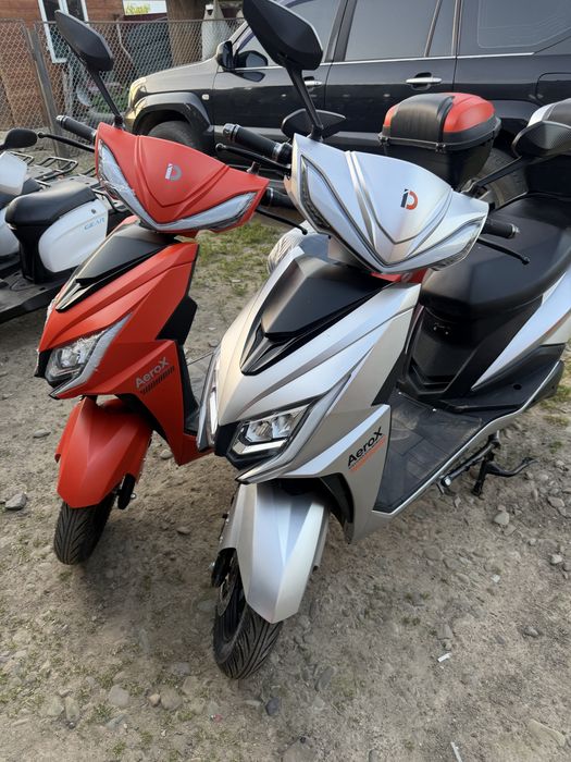 Електроскутер AeroX 1500w 72w21A Літій Залізо Фосфат