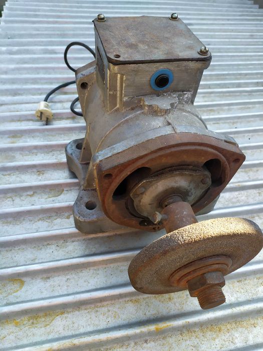 Продам,точило,наждак,заточной станок