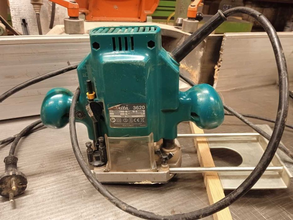 Frezarka górnowrzecionowa Makita 3620, moc 860 W