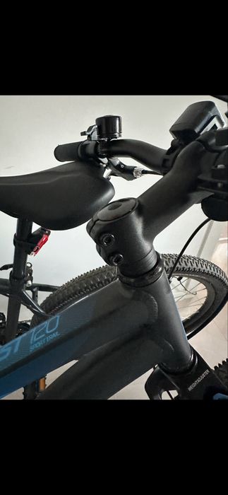 Vendem-se 2 bicicletas ROCKRIDER ST 120, roda 27,5”, em estado impecável.