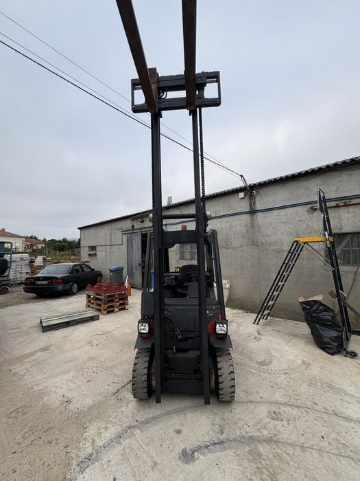 Empilhador Linde H25-02 – 2.500 kg