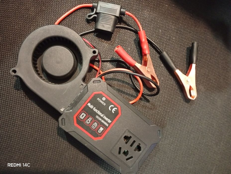 Інвертор 12 у 220 батарея 12, 6в