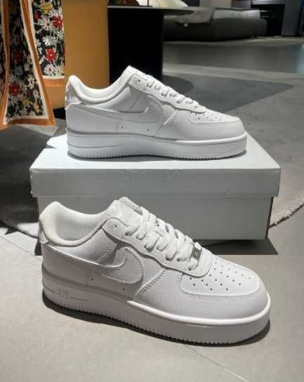 Pasuje bardzo dobrze do ubrań. Rozmiar.43