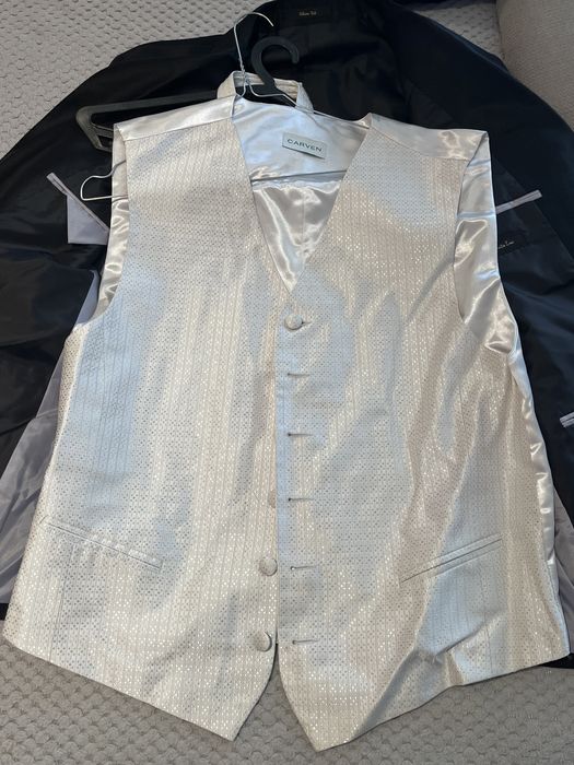 Conjunto de cerimónia como Novo