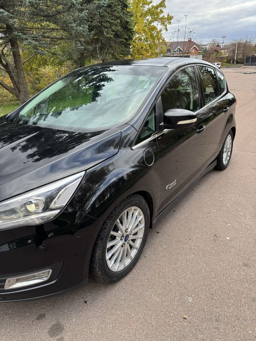 Ford C max підзаряджуваний  гібрид Продаю терміново в звязку переїздом