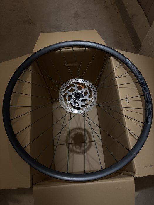 Koła rowerowe 700C 4szt. + tarcze hamulcowe | gravel | szosa